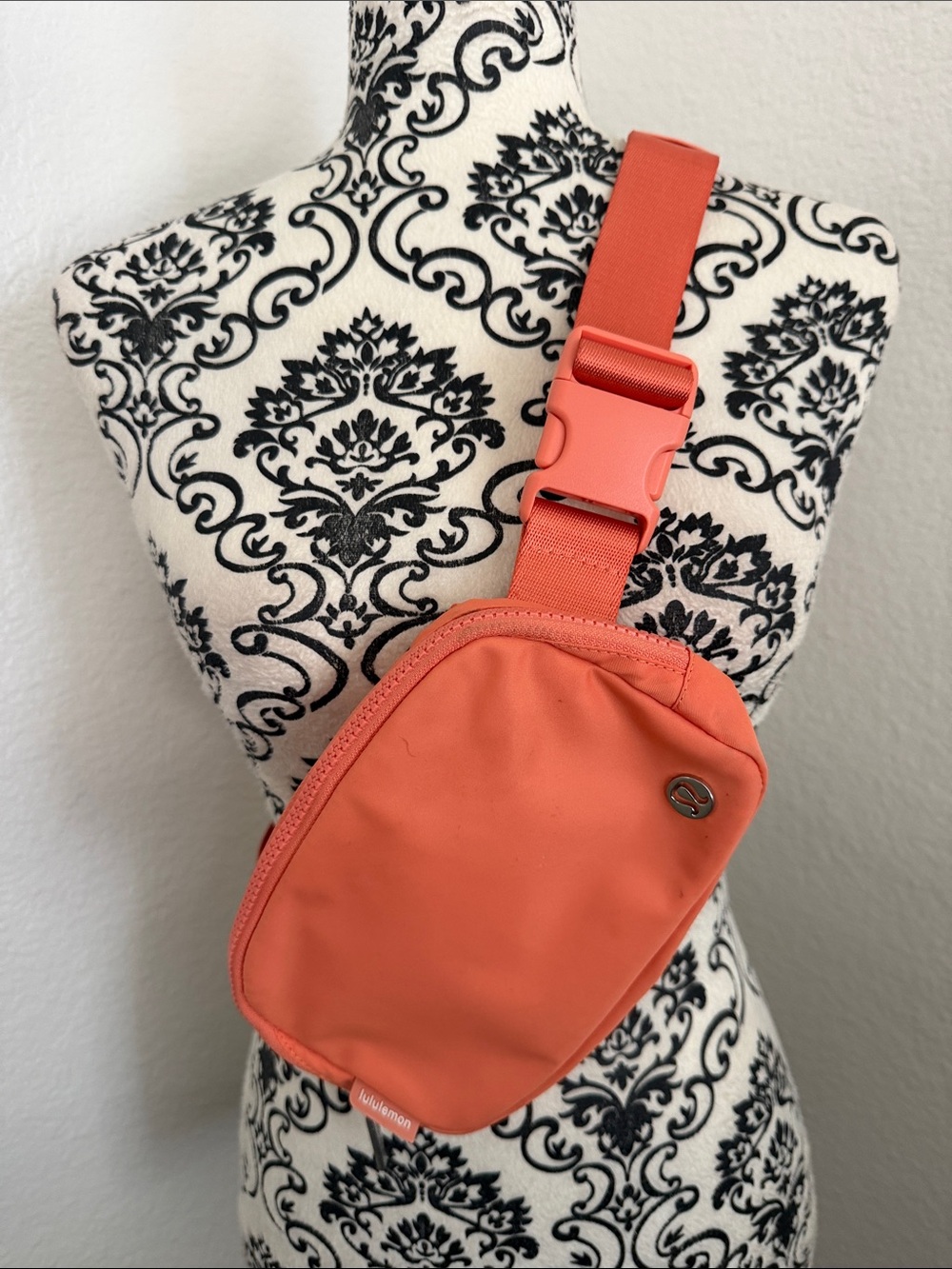 🍋 RARE 🍋lululemon athletica Everywhere Belt Bag 1L in Coral Kiss Shade Crossbody